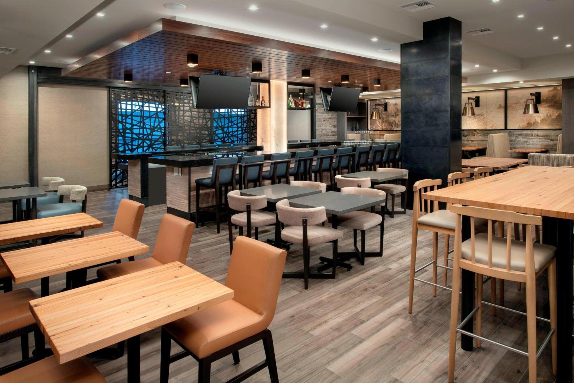 Hotel Delta By Marriott Seattle 3*